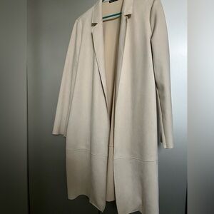 Zara Soft Cream Trench Coat with Relaxed Lapels
